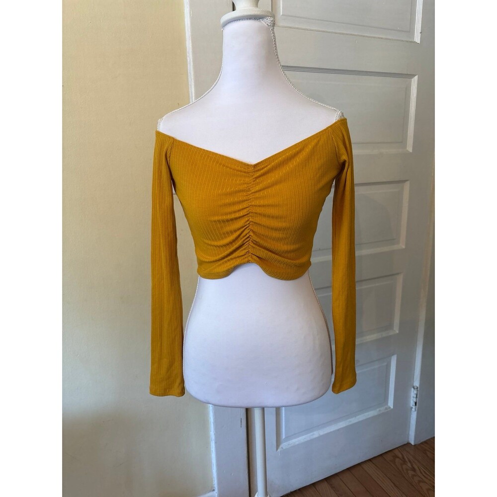 Women's juniors long sleeve tshirt crop top formfitting yellow gold layering